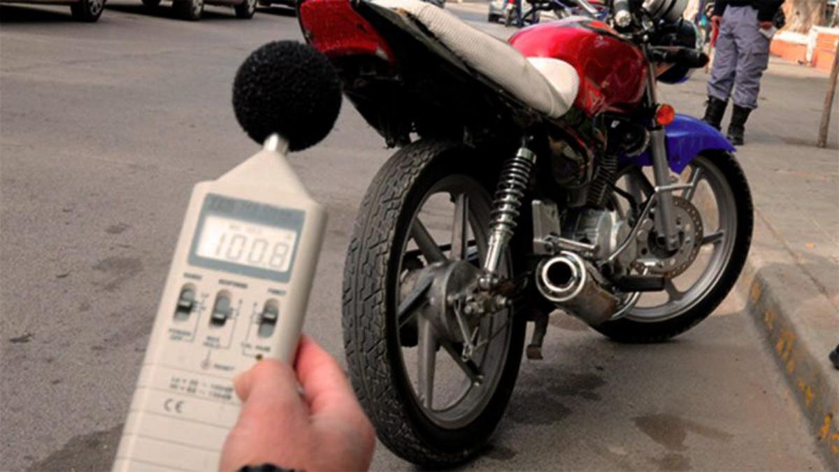 Moto ruido molesto