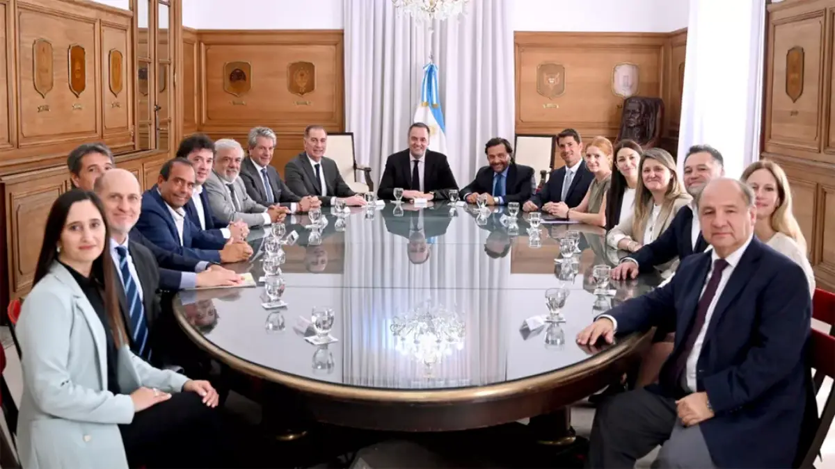 Sáenz con Gabinete Nacional