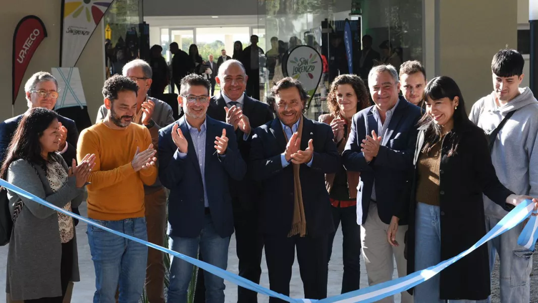 16868-gustavo-saenz-inauguro-el-nuevo-polo-tecnologico-de-san-lorenzo-y-destaco-su-oferta-educativa-de-vanguardia