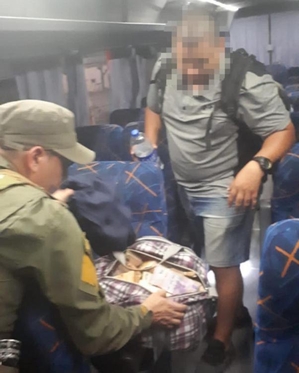 Gendarmería dinero