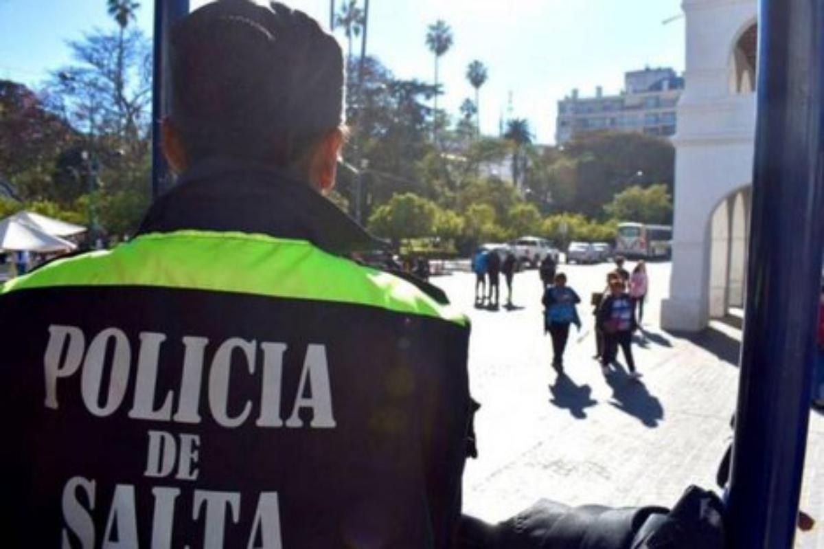 Policía