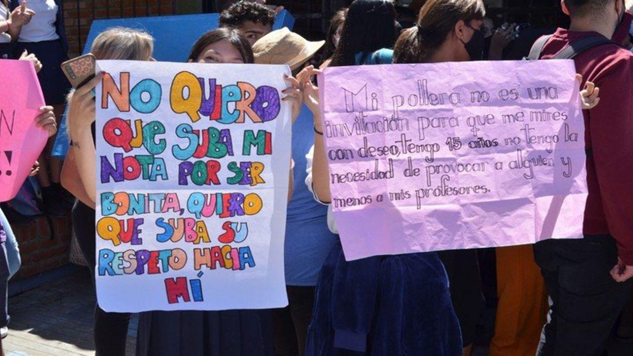 Protesta acoso estudiantes