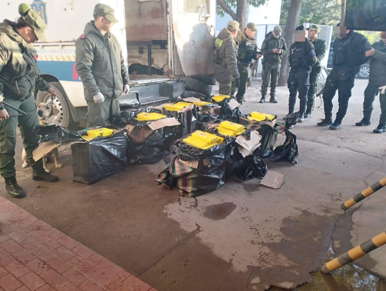 Narcopolicías I