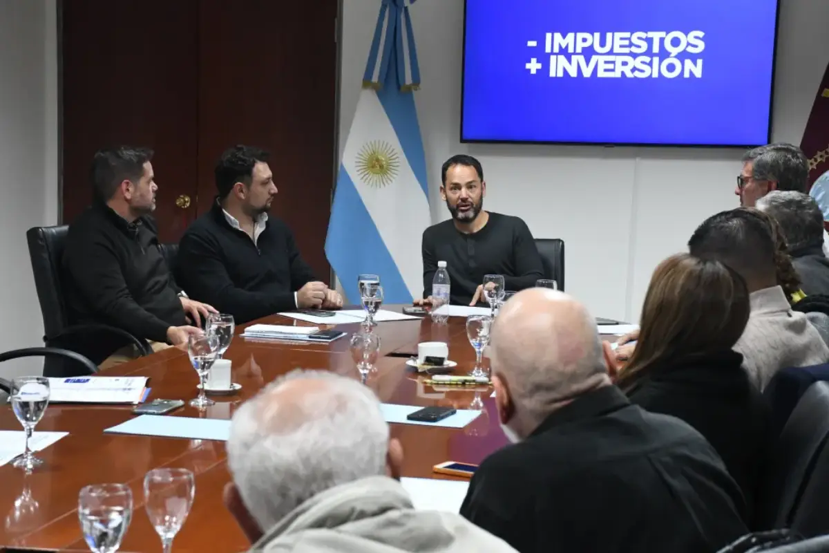 Emiliano Durand con empresarios
