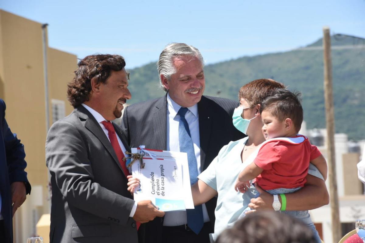 Alberto Fernández con Gustavo Sáenz